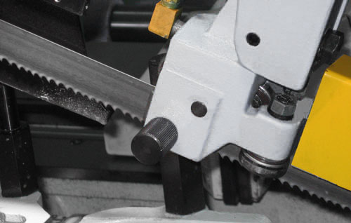 Ferăstrău cu bandă pentru metal PMS 330/460 AD Pilana